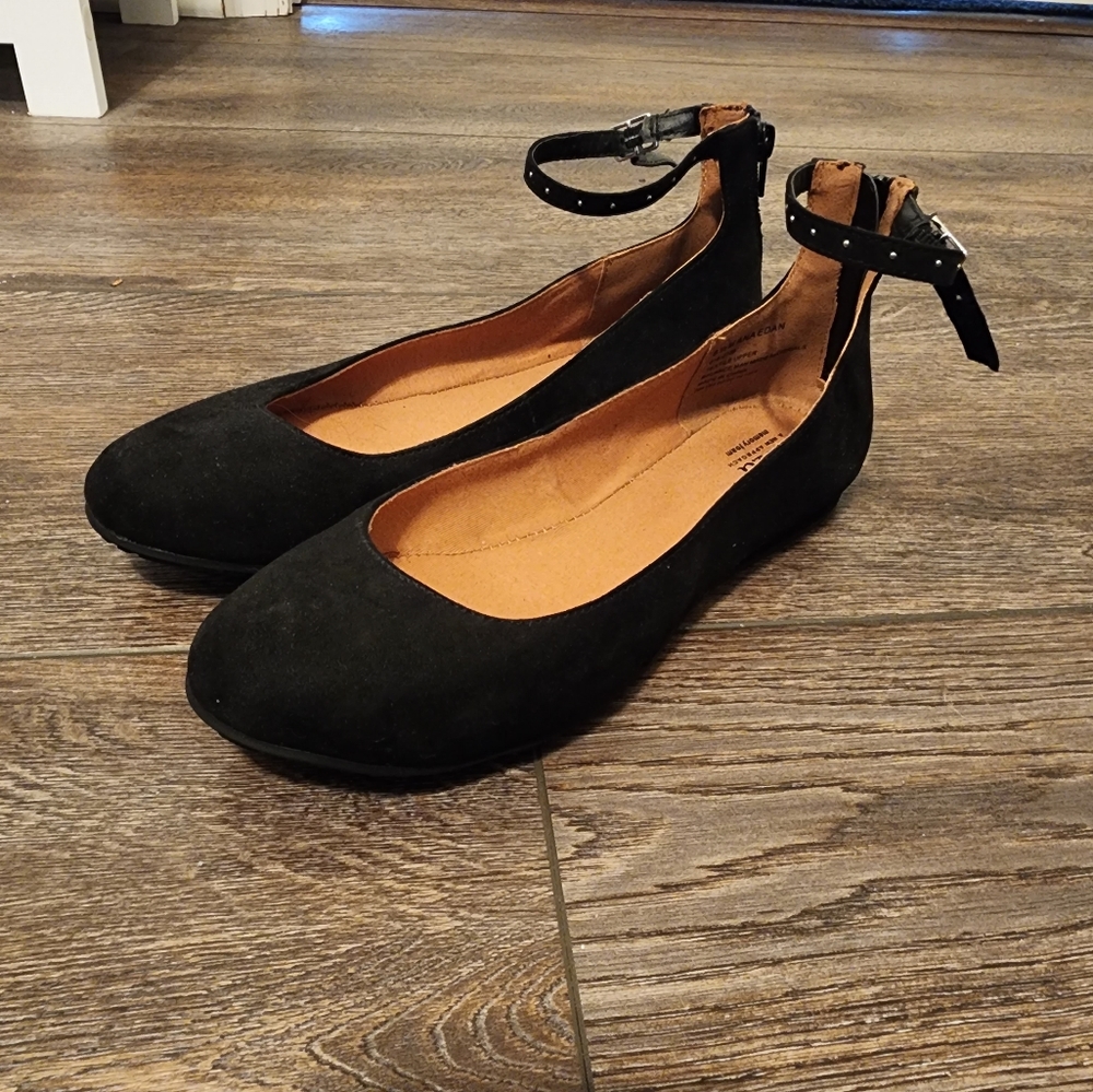 Women's black suede ankle strap flats size 8.5